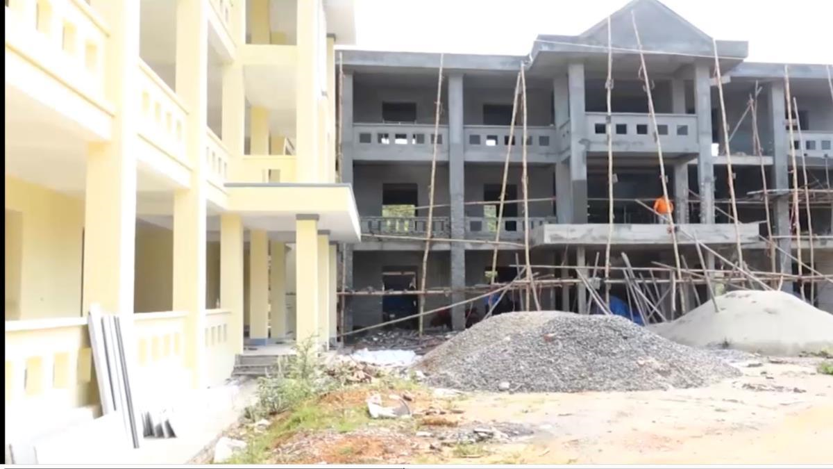 Hỏi-đáp pháp luật: Hỗ trợ sửa chữa, bảo dưỡng một số hạng mục công trình nhà xưởng, phòng học, ký túc xá và công trình phục vụ sinh hoạt, tập luyện cho người học